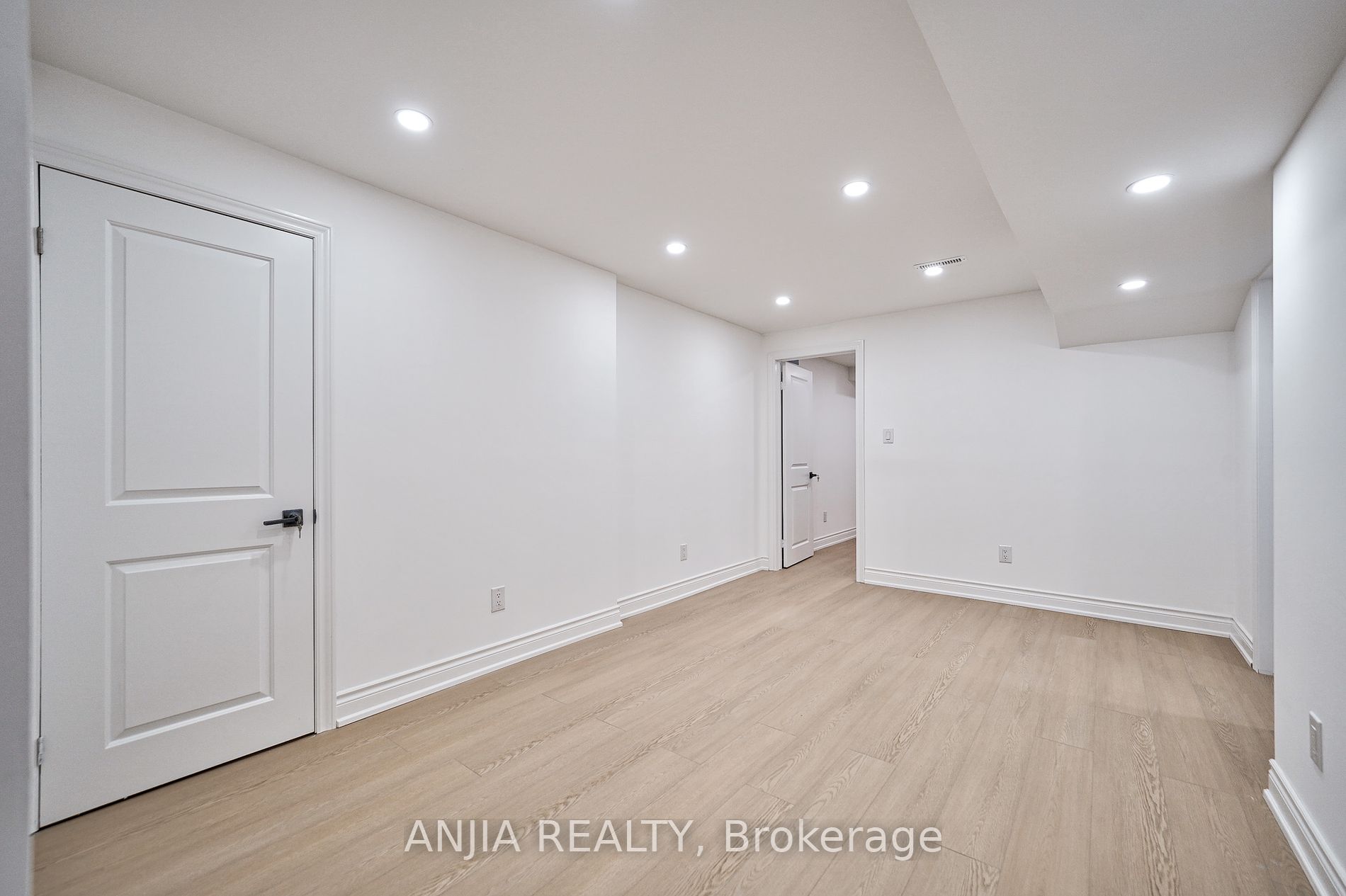 98 Edward Jeffreys Ave