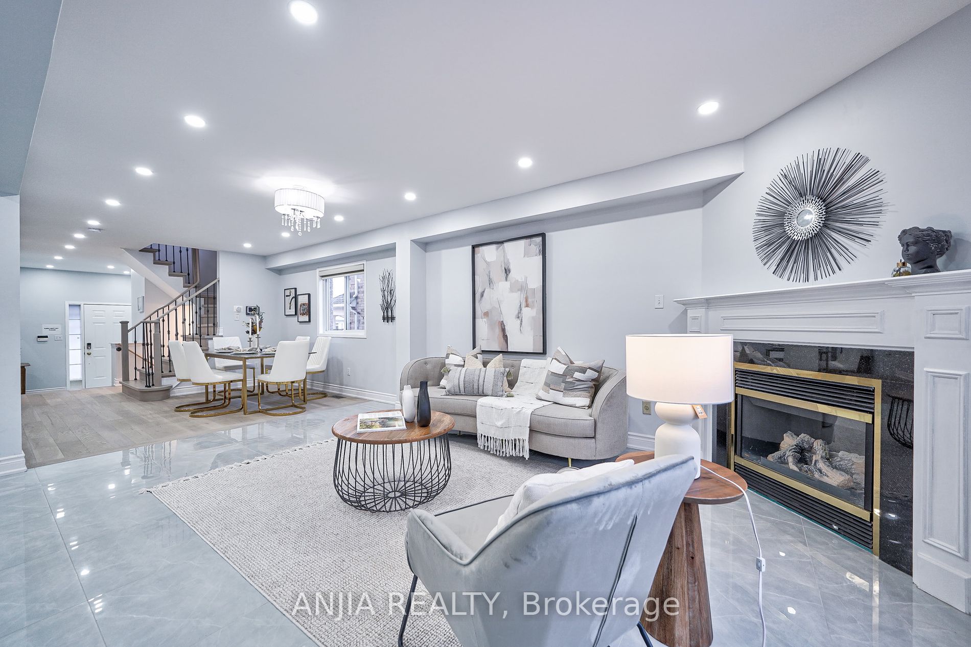 98 Edward Jeffreys Ave