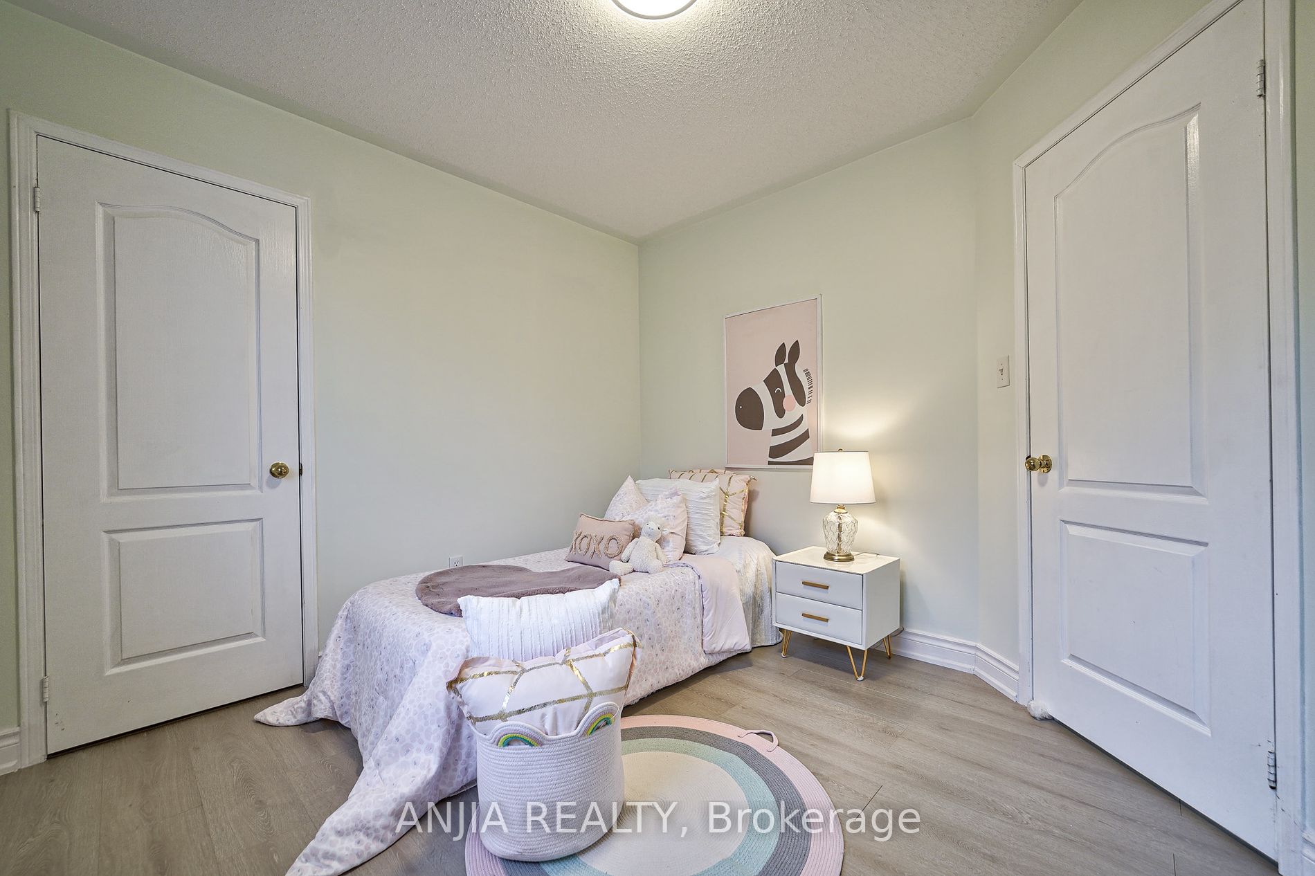 98 Edward Jeffreys Ave