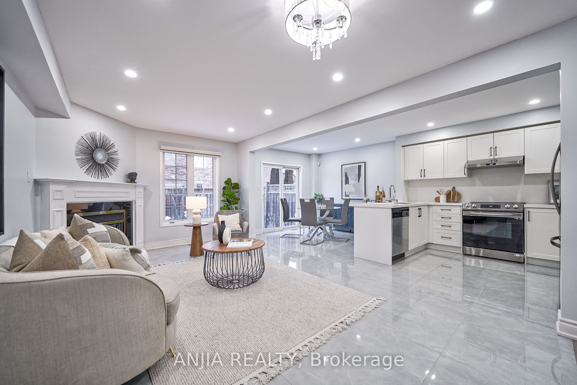 98 Edward Jeffreys Ave