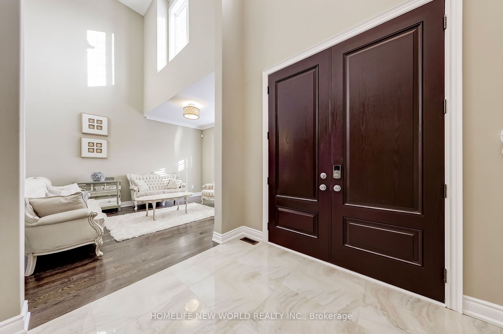 182 Heintzman Cres