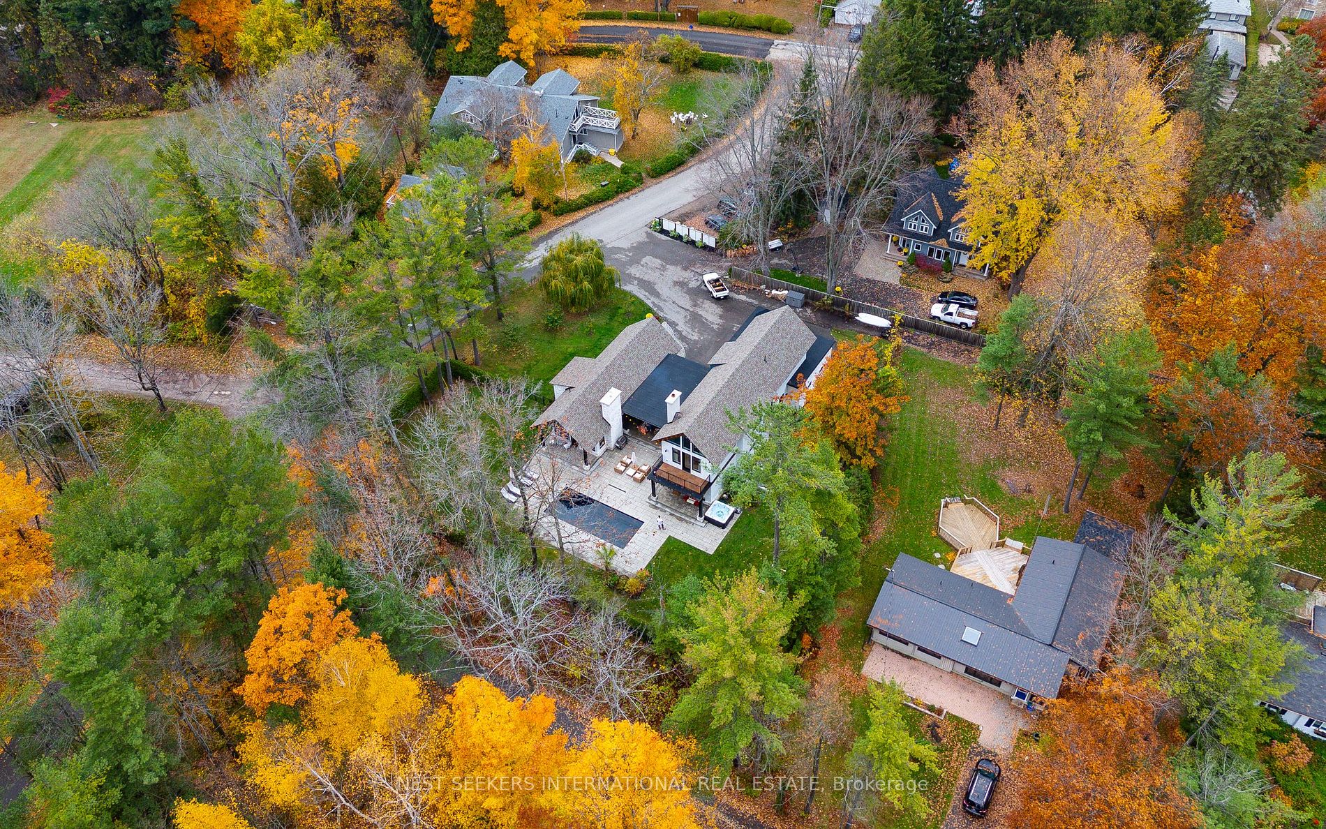 11 Sibbald Crescent