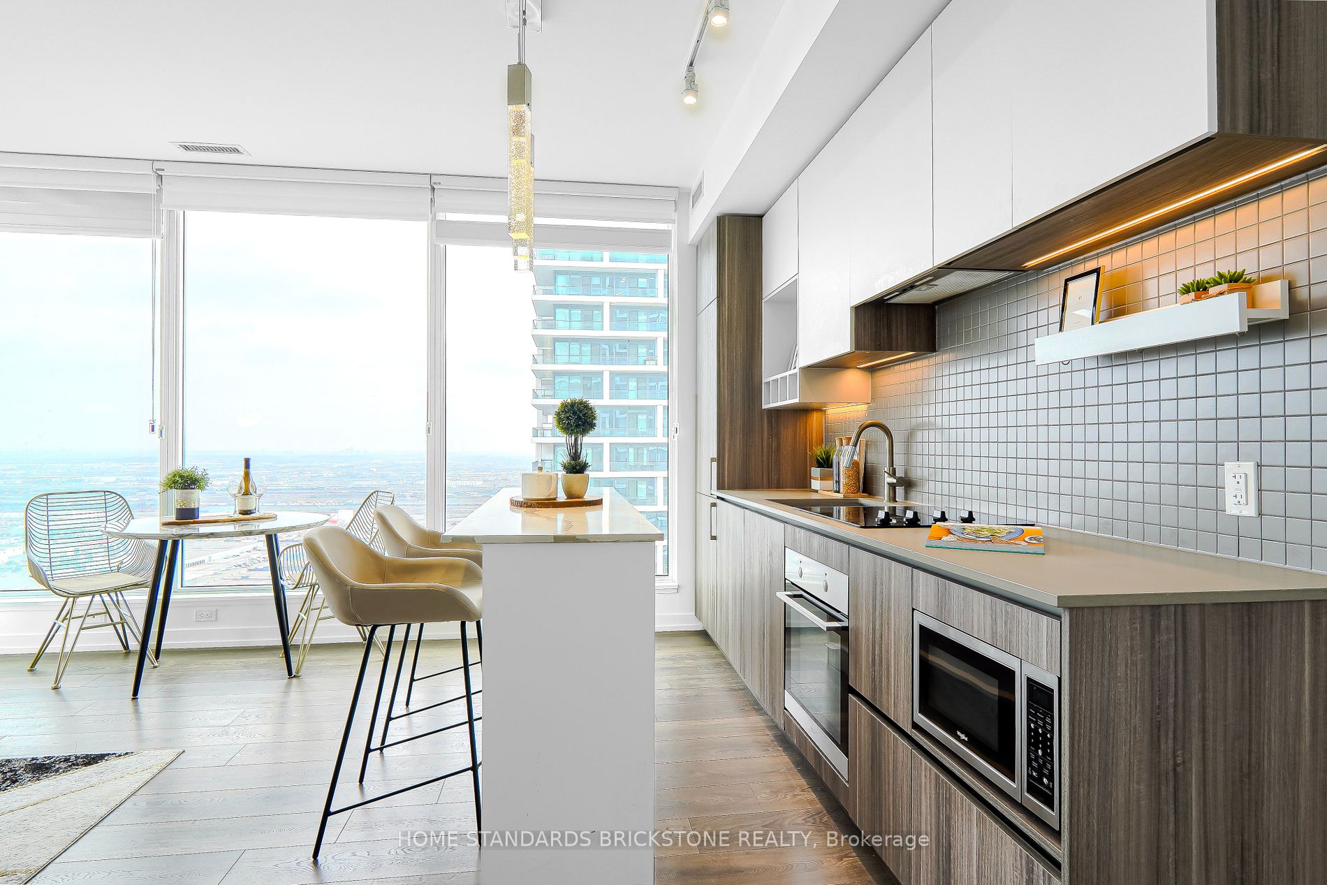 898 Portage Parkway, #4502