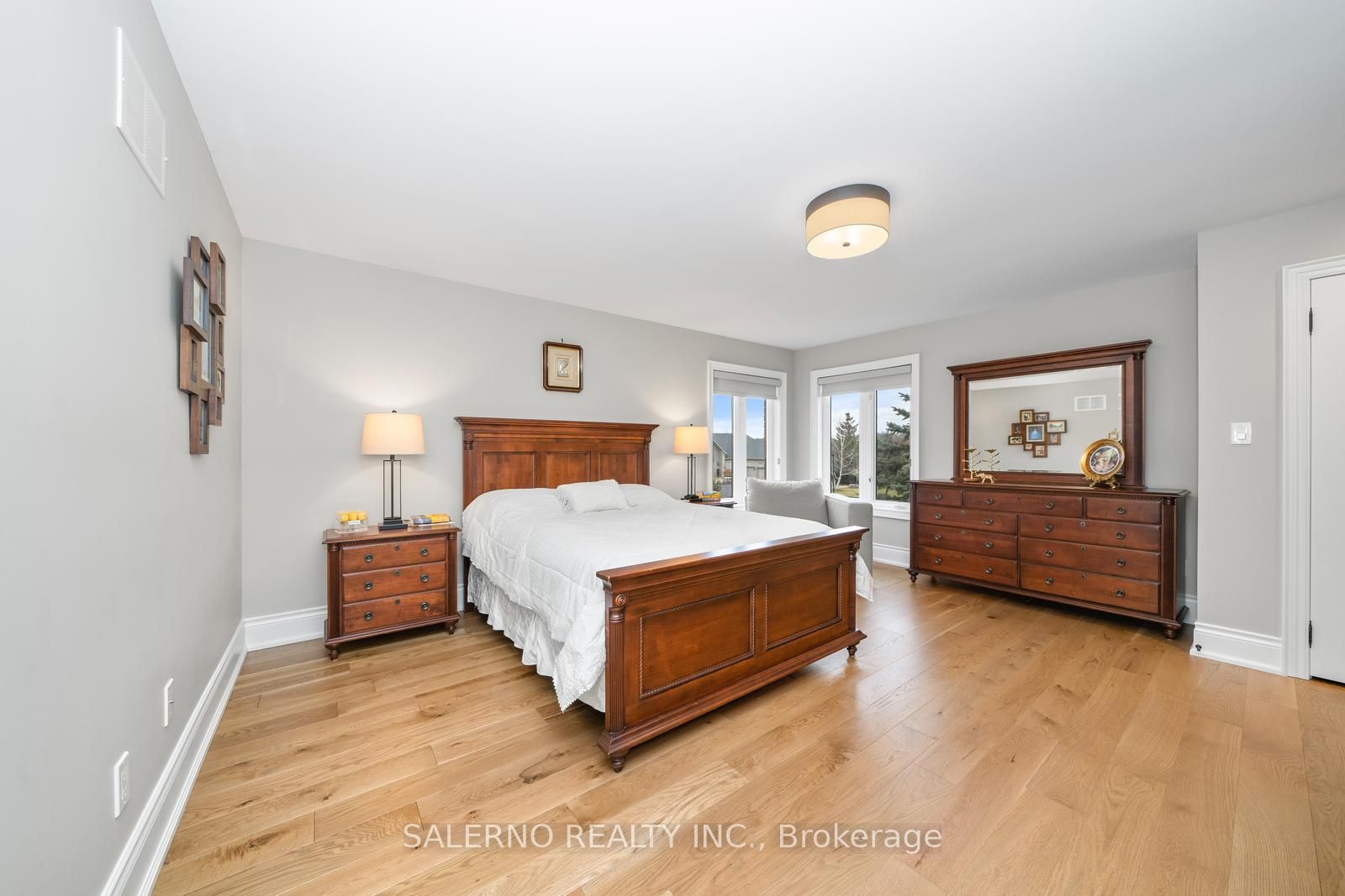 10 Farmcrest Court