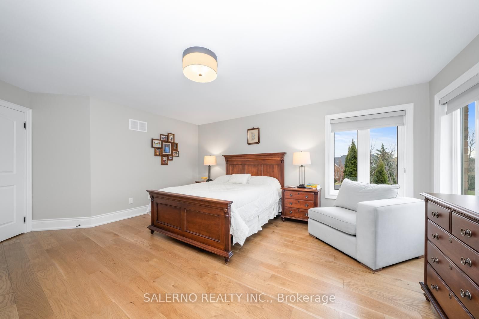 10 Farmcrest Court