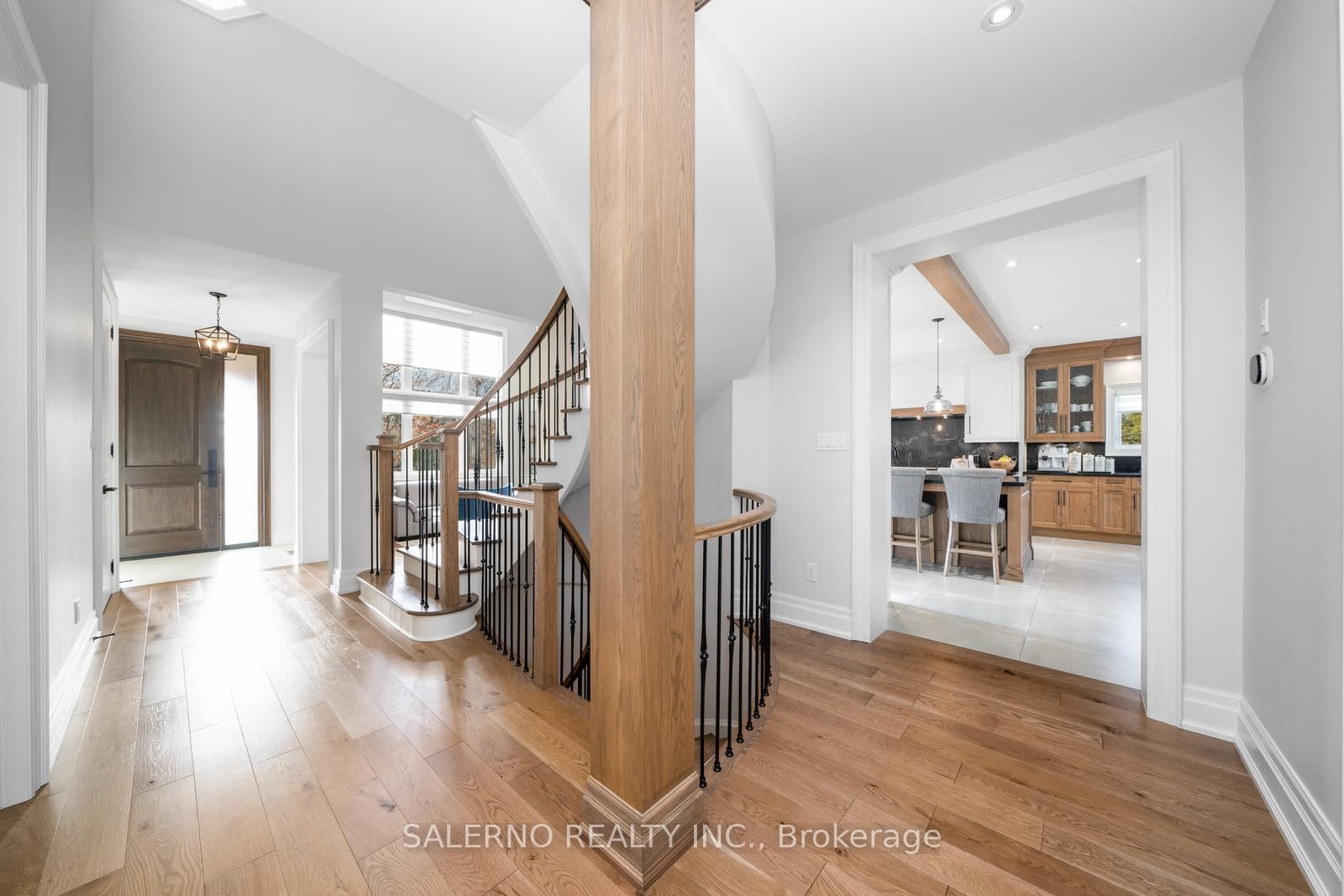 10 Farmcrest Court