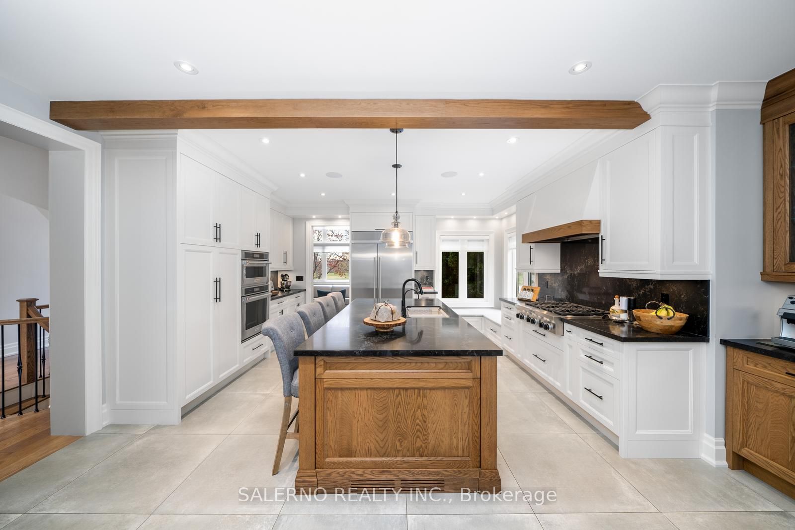 10 Farmcrest Court
