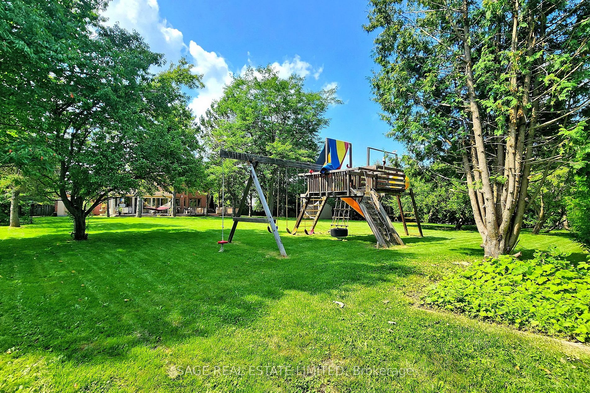 117 Humber Valley Cres