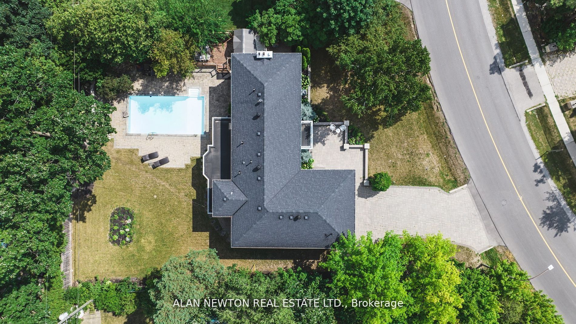 15 Laureleaf Rd