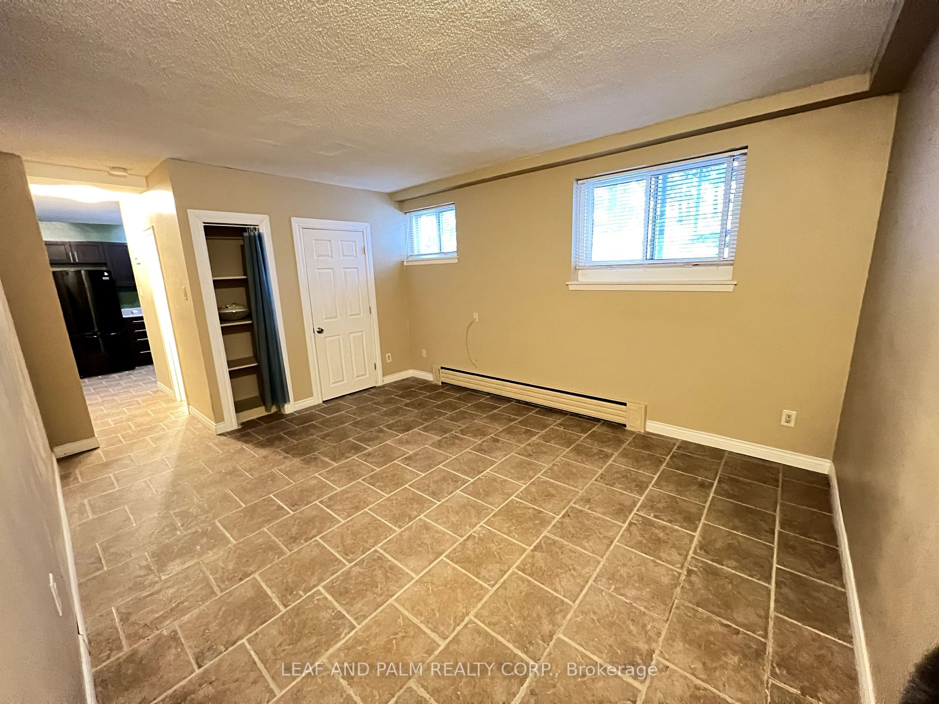366 Penn Ave, #B6