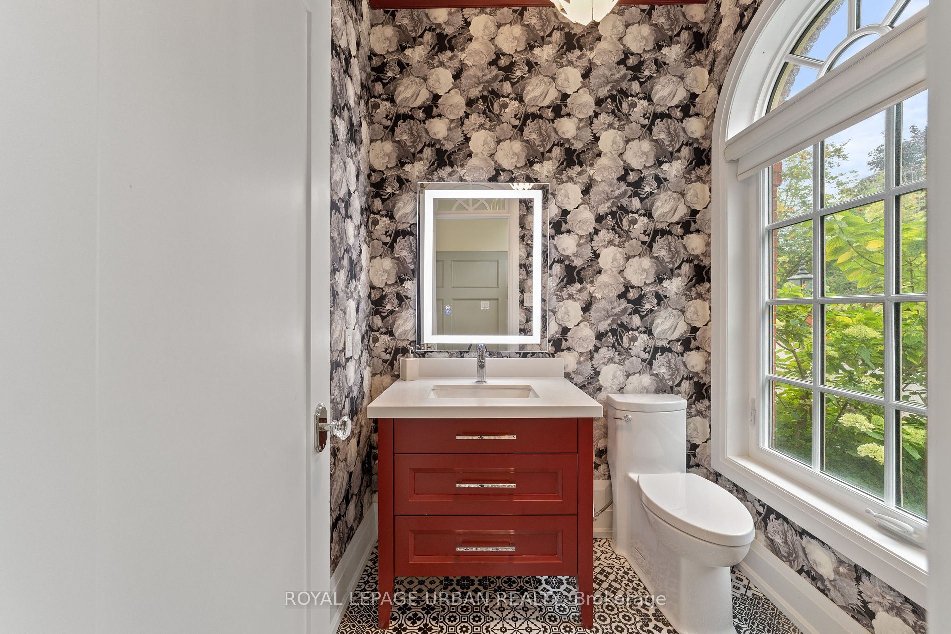 35 Willett Crescent