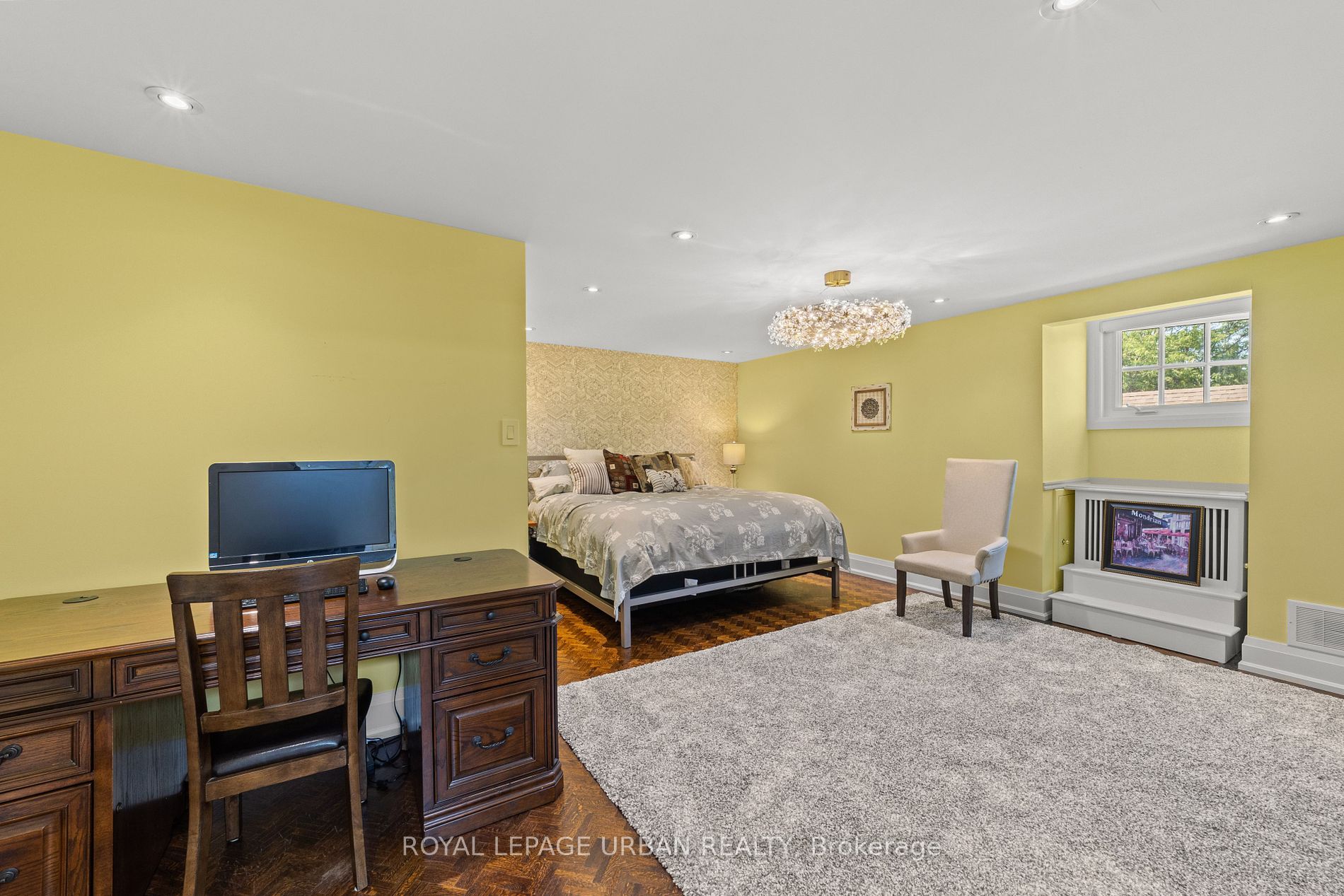 35 Willett Crescent
