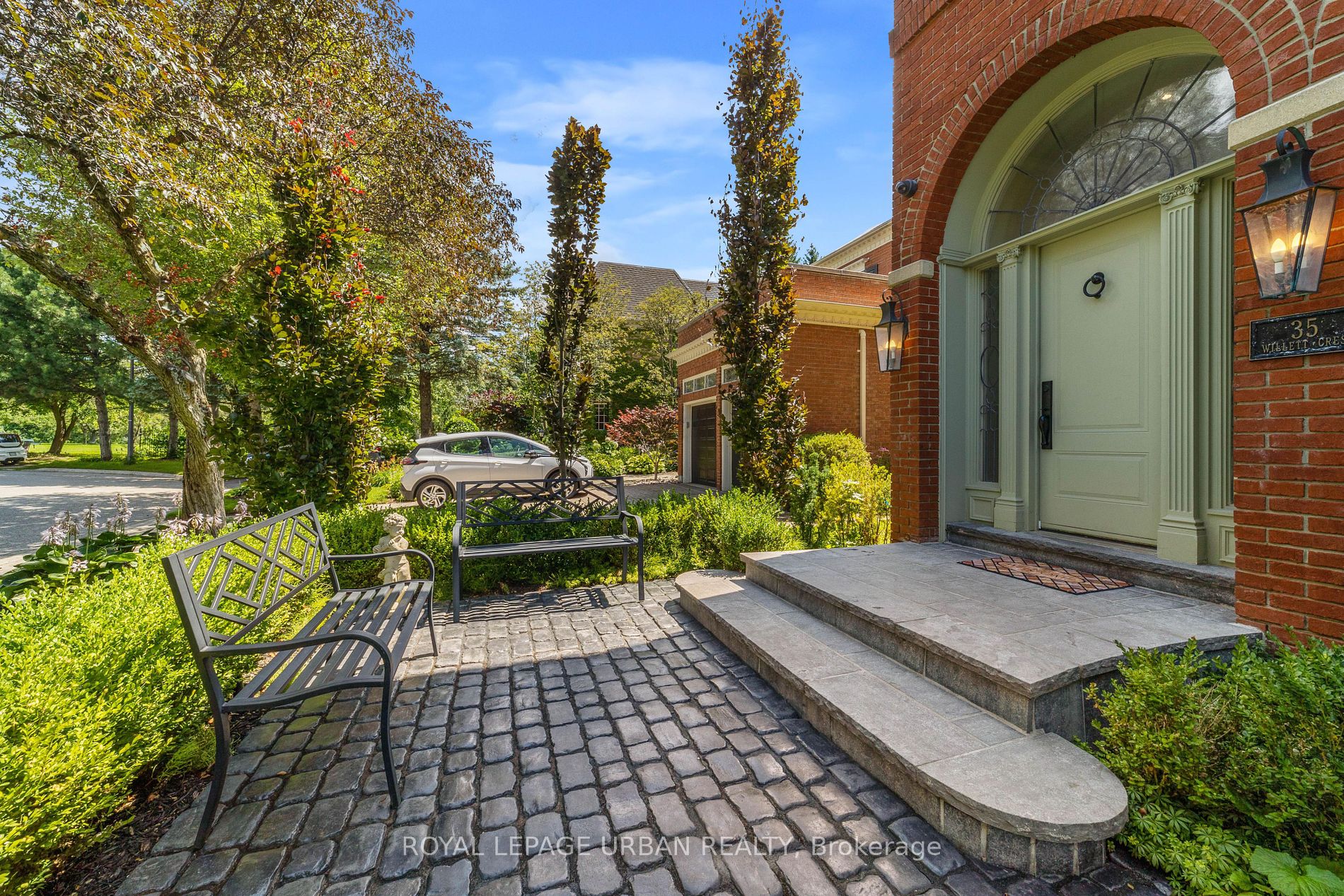 35 Willett Crescent