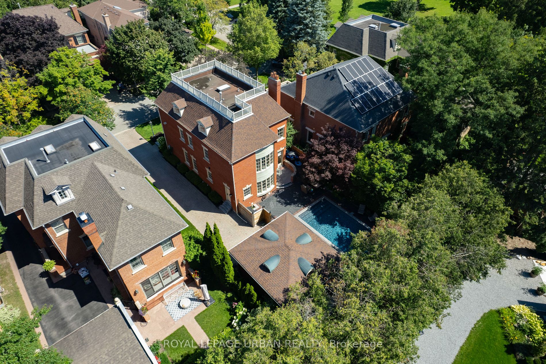 35 Willett Crescent