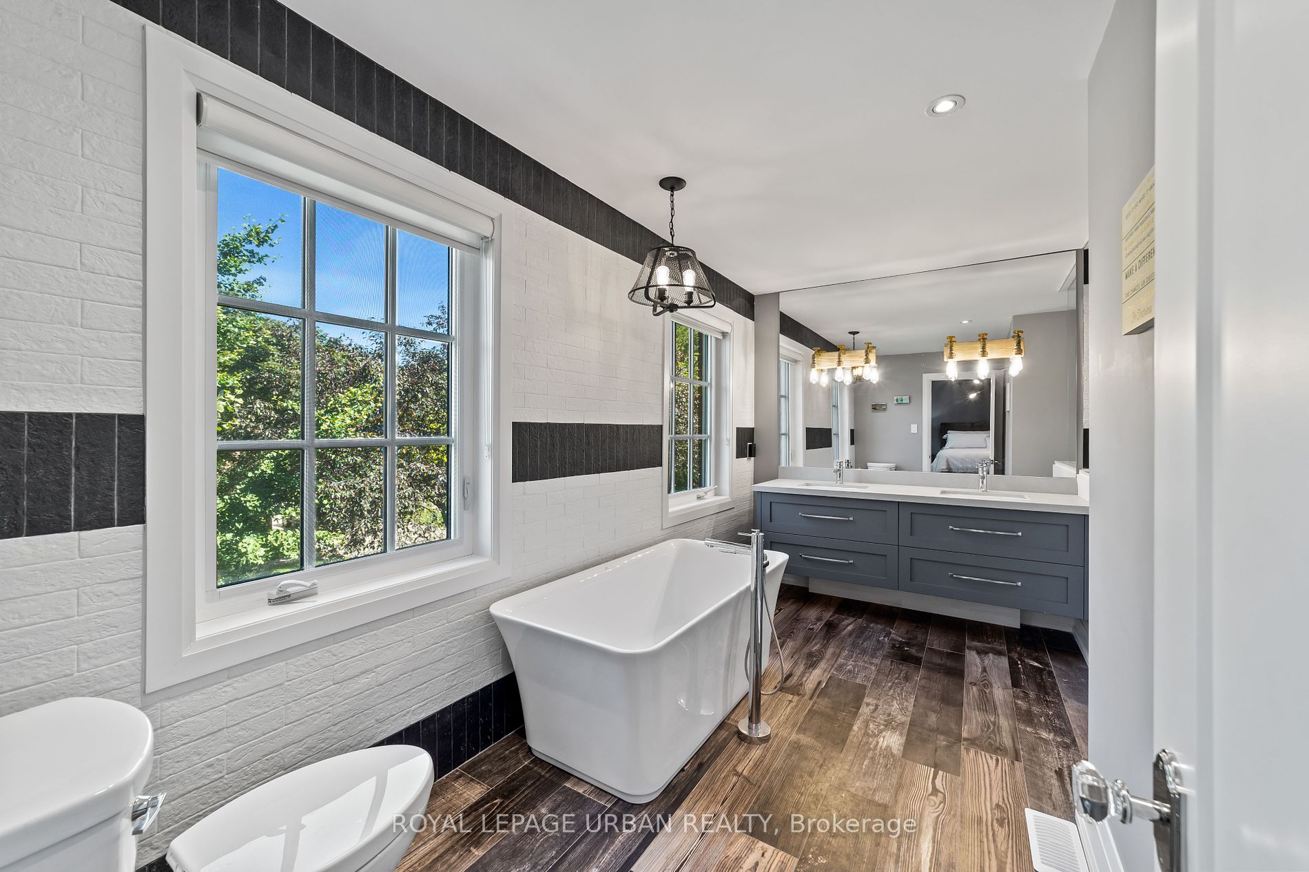 35 Willett Crescent