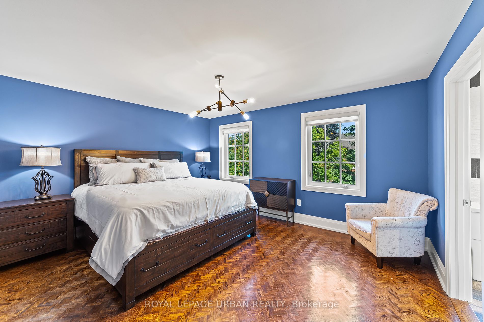 35 Willett Crescent