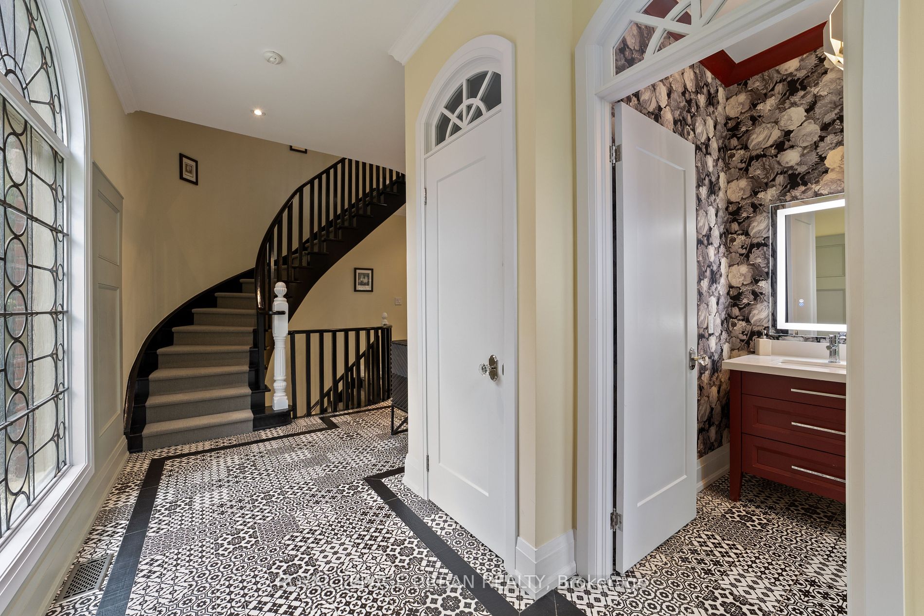 35 Willett Crescent