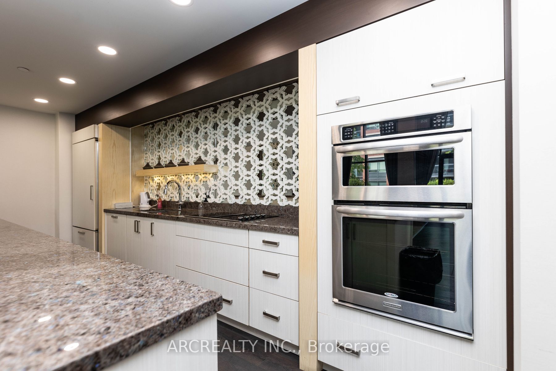 7608 Yonge Street #618