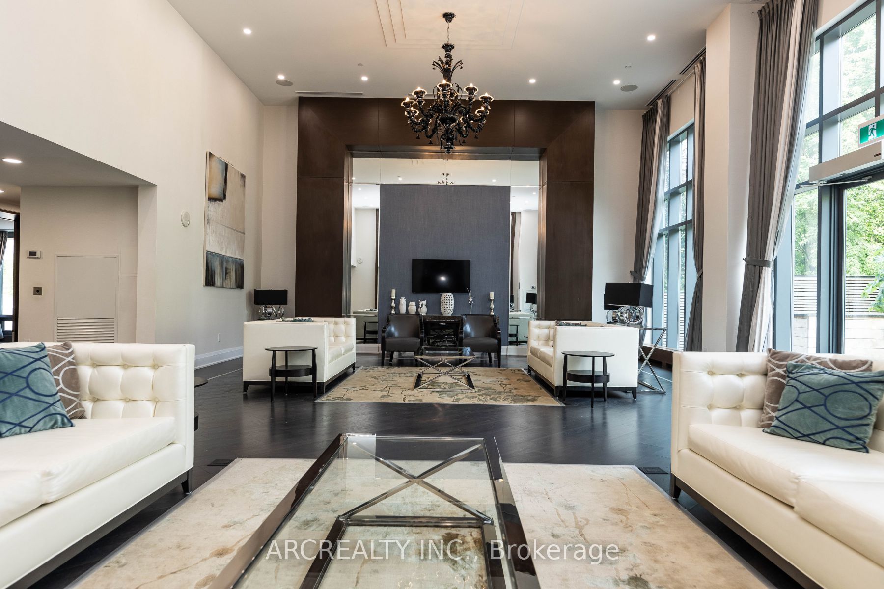 7608 Yonge Street #618