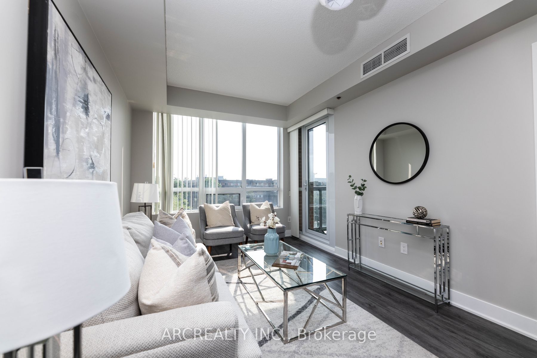 7608 Yonge Street #618