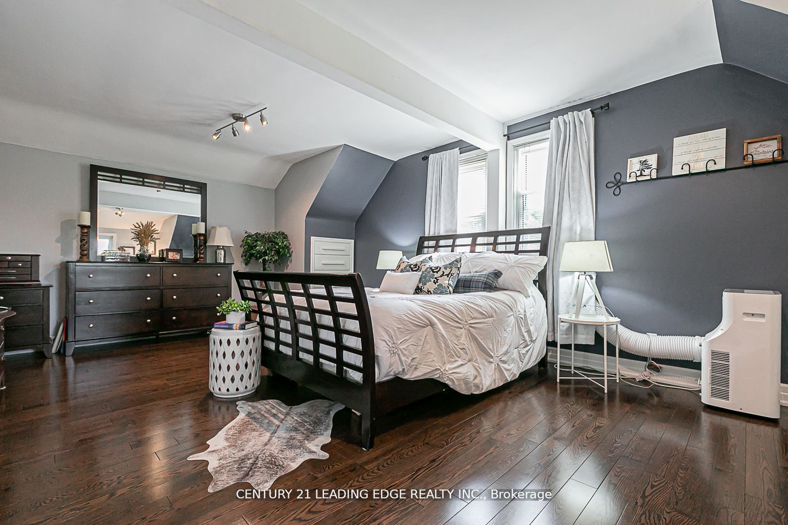 10 YORKTON Boulevard