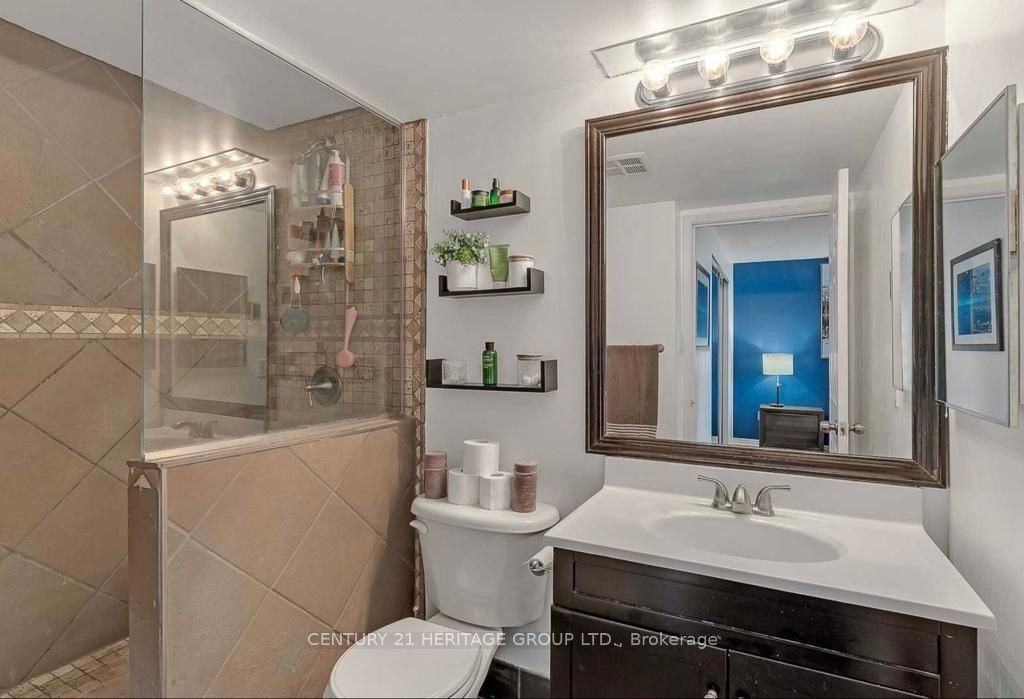 309 Major Mackenzie Drive E, #1014