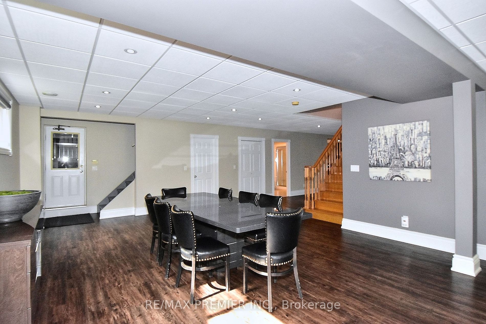 9661 Bathurst St
