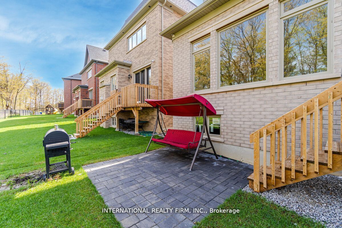 150 Cannes Ave