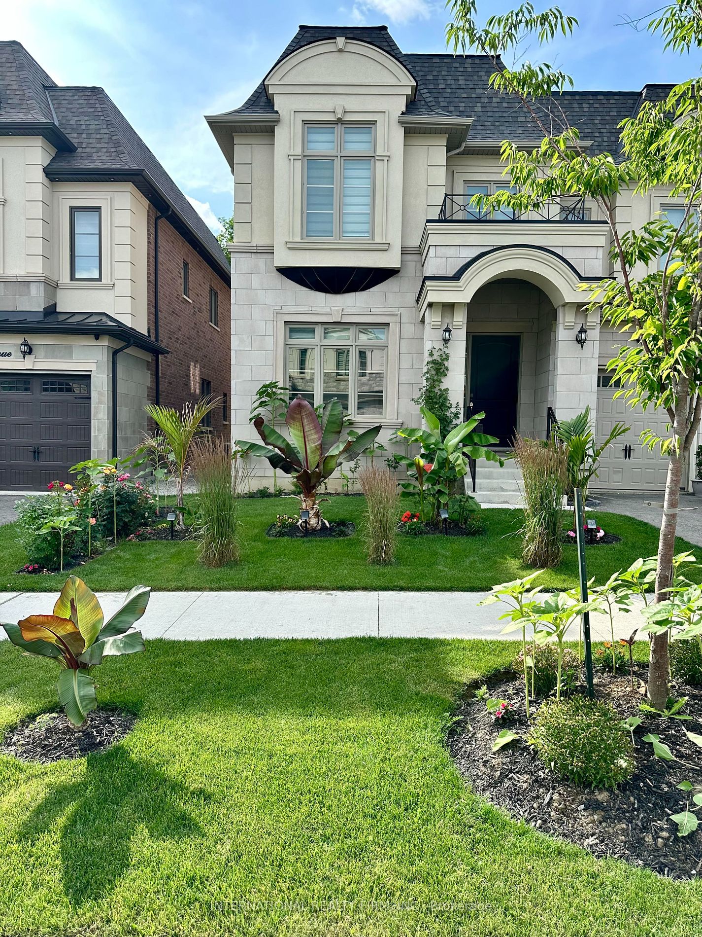 150 Cannes Ave
