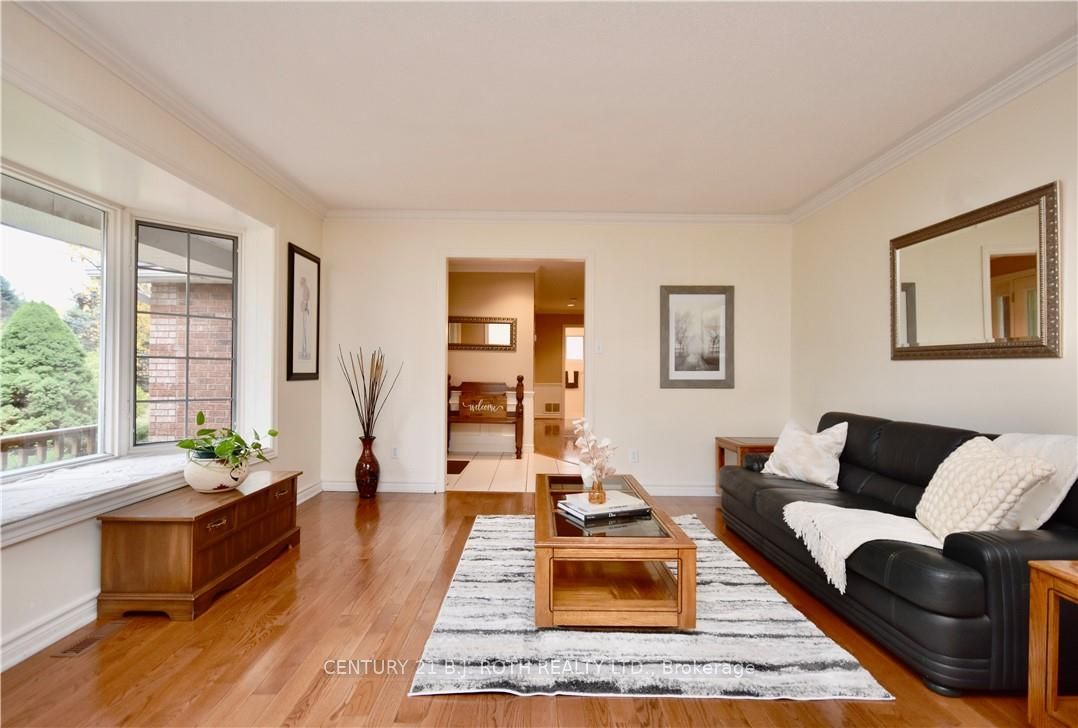 22 Pineview Tr