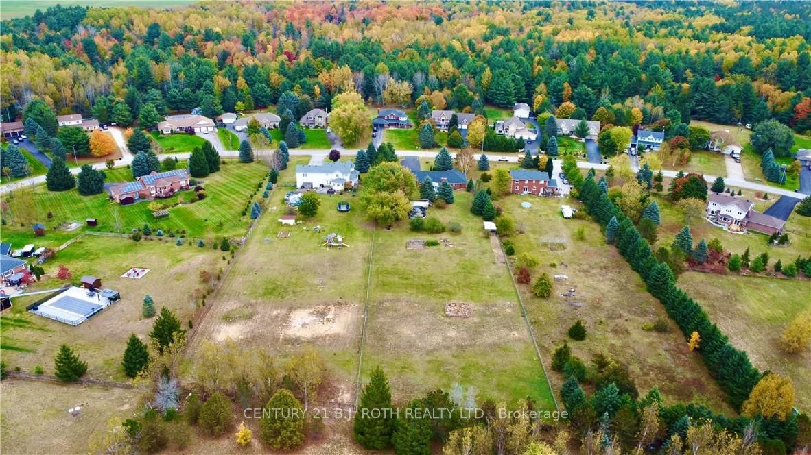 22 Pineview Tr