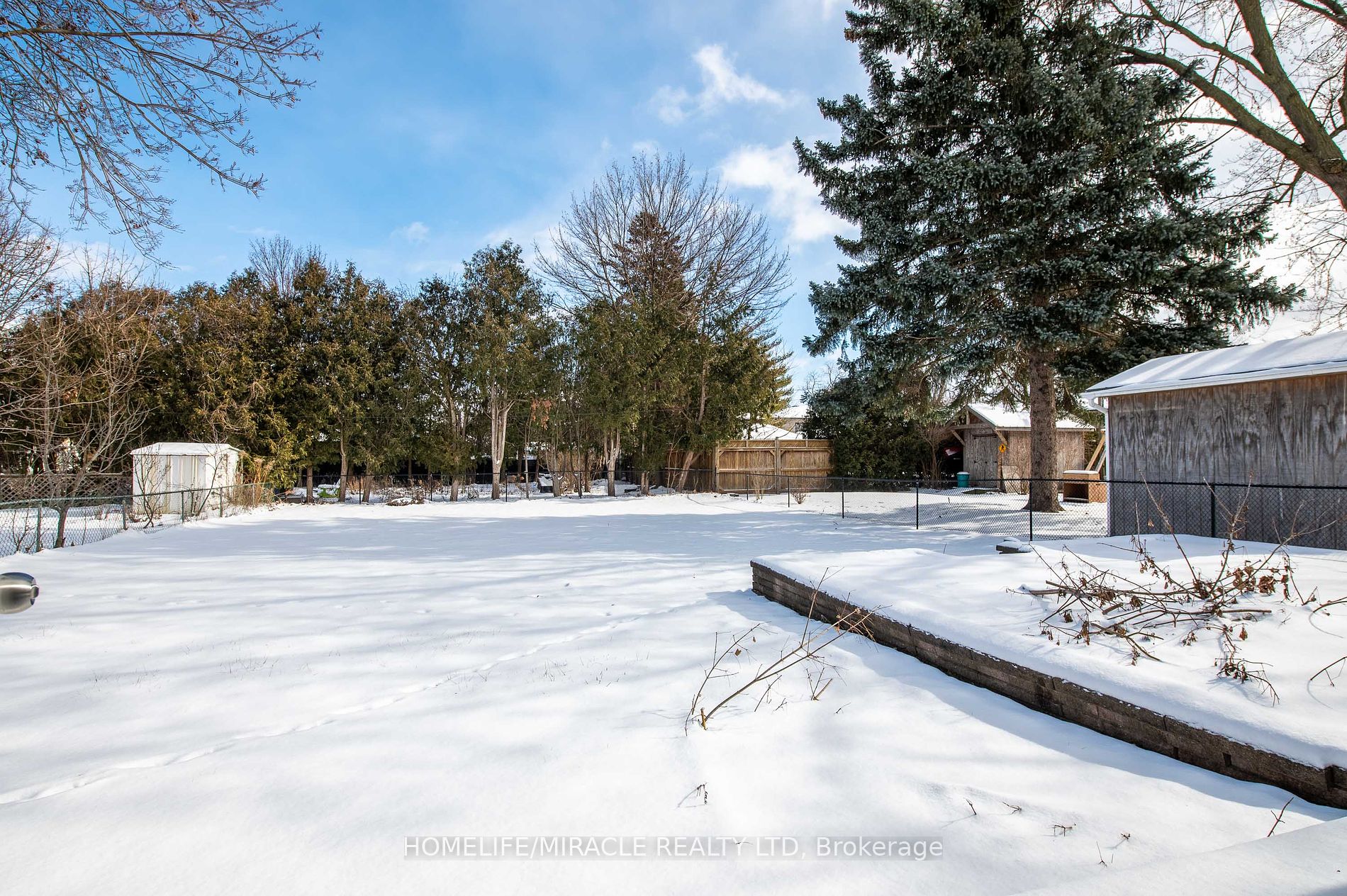 211 Norfolk Avenue