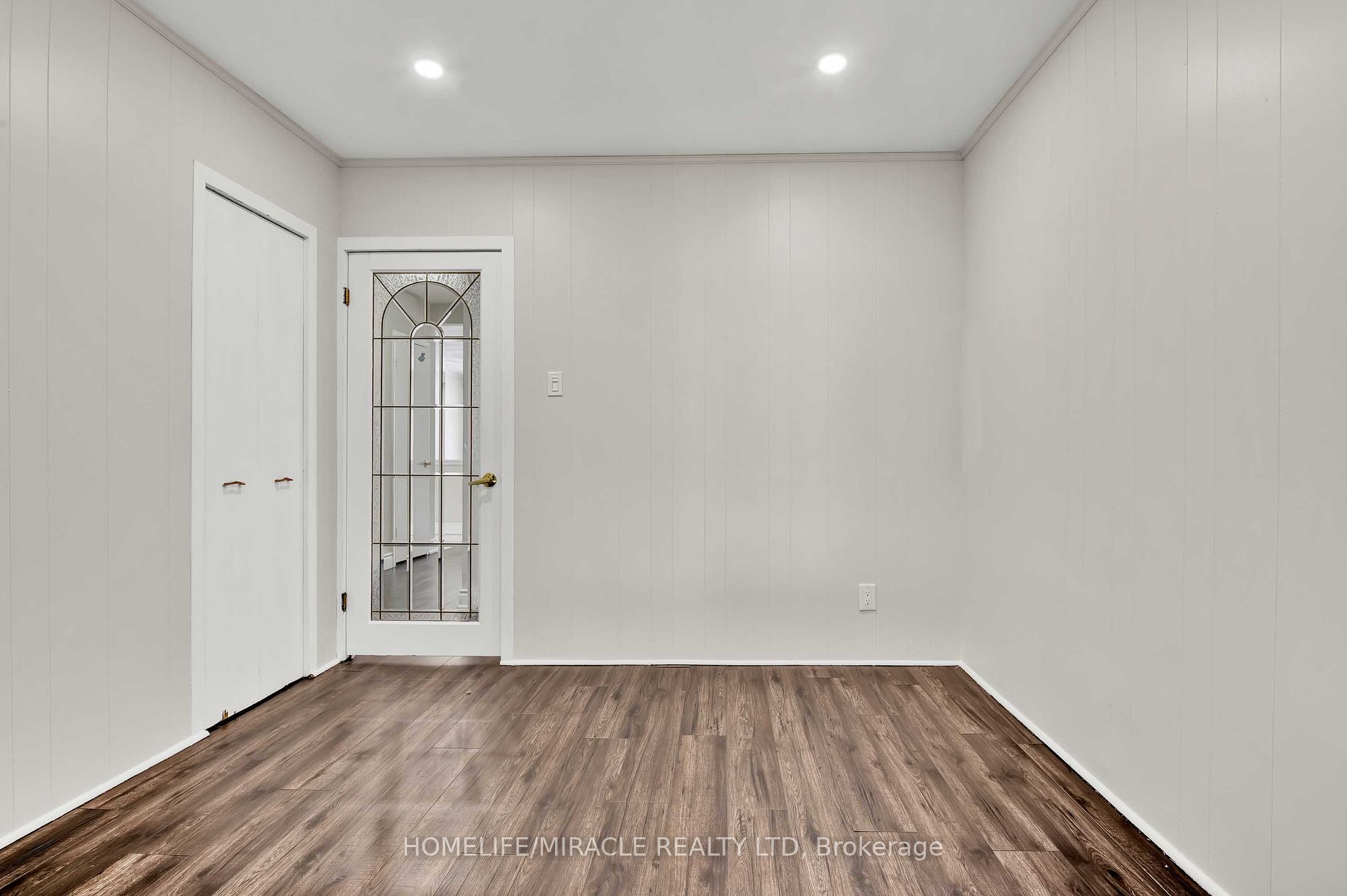 211 Norfolk Avenue