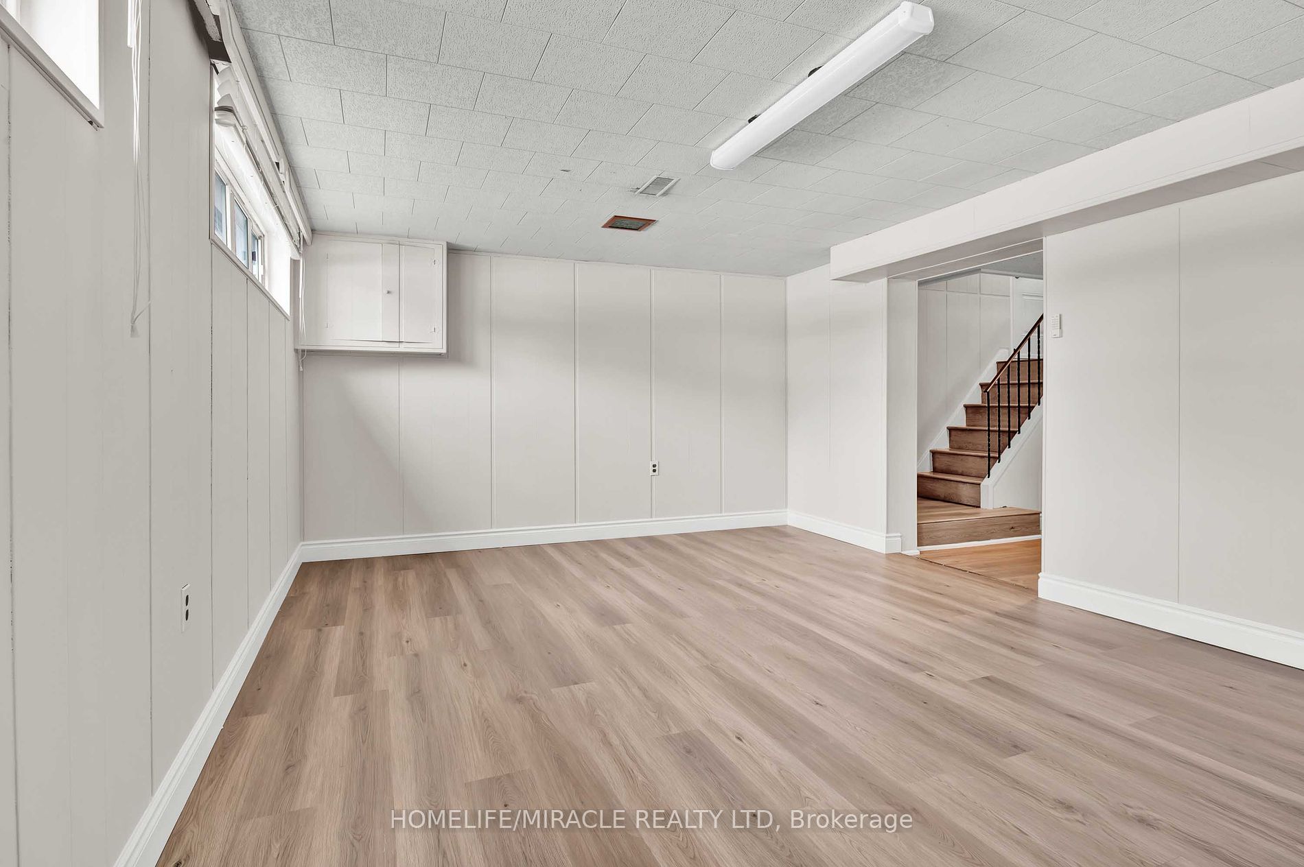 211 Norfolk Avenue