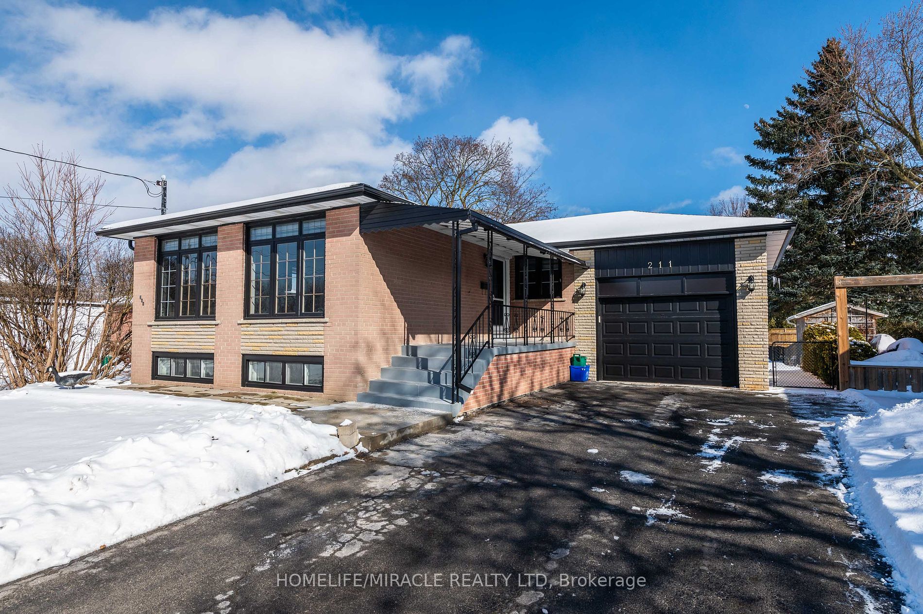 211 Norfolk Avenue