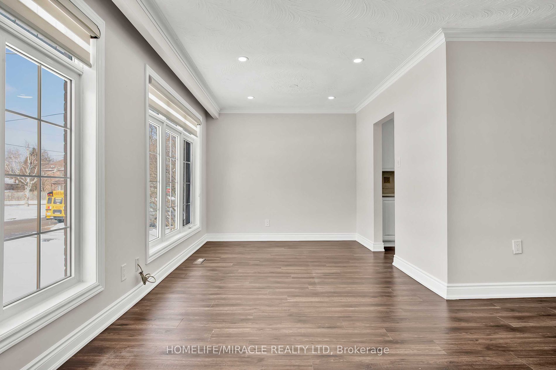 211 Norfolk Avenue