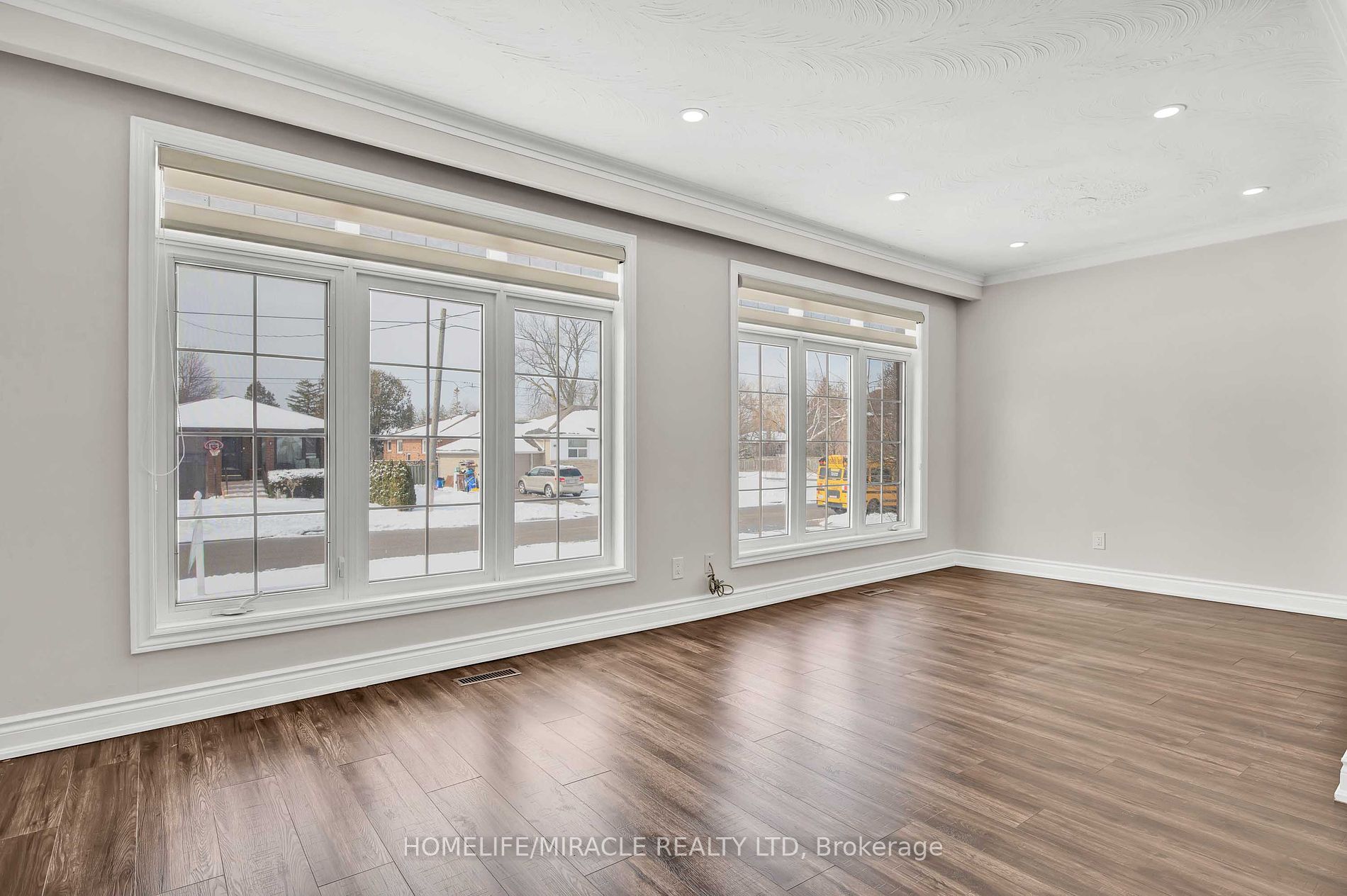 211 Norfolk Avenue