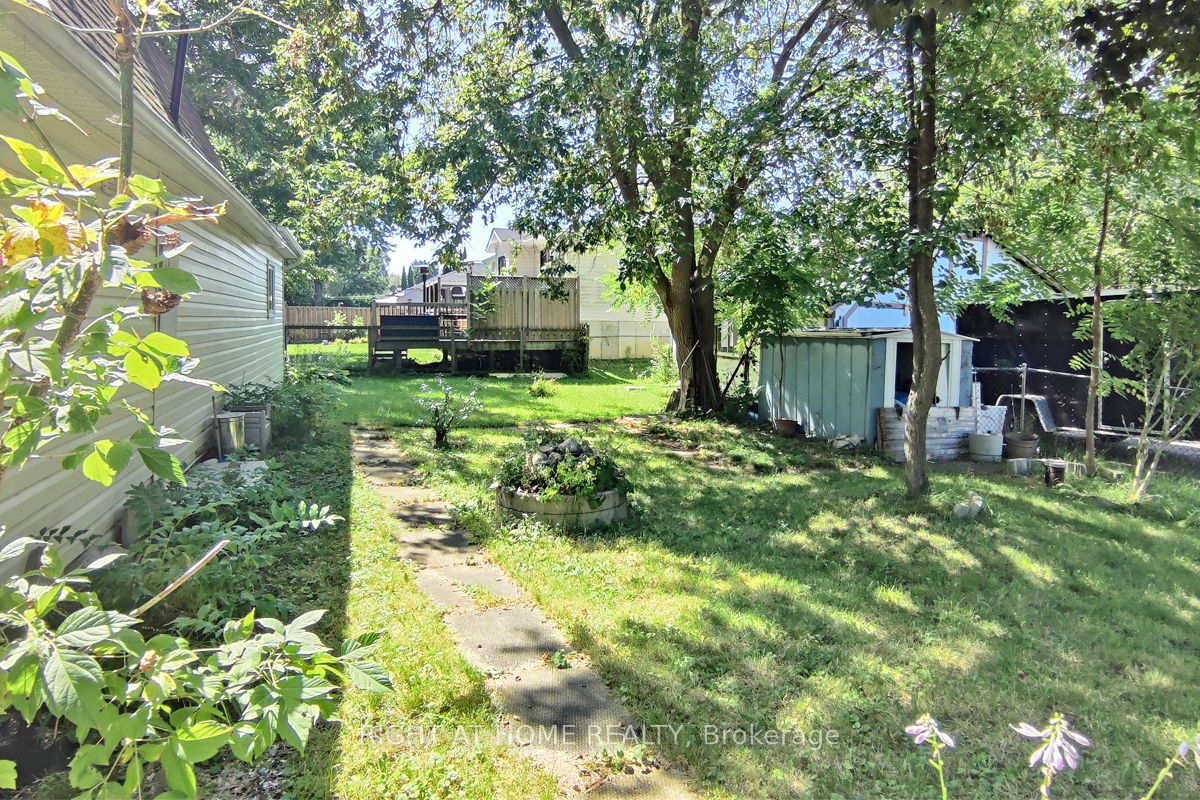 1058 Isabella Street