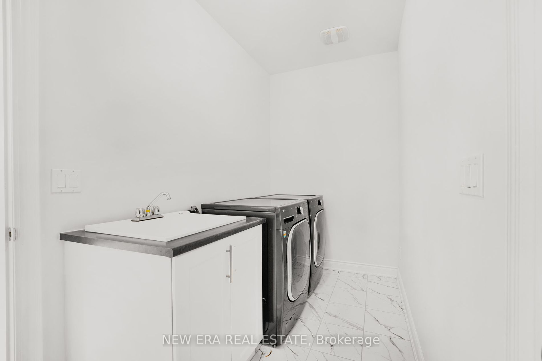 7 Ballanview Court