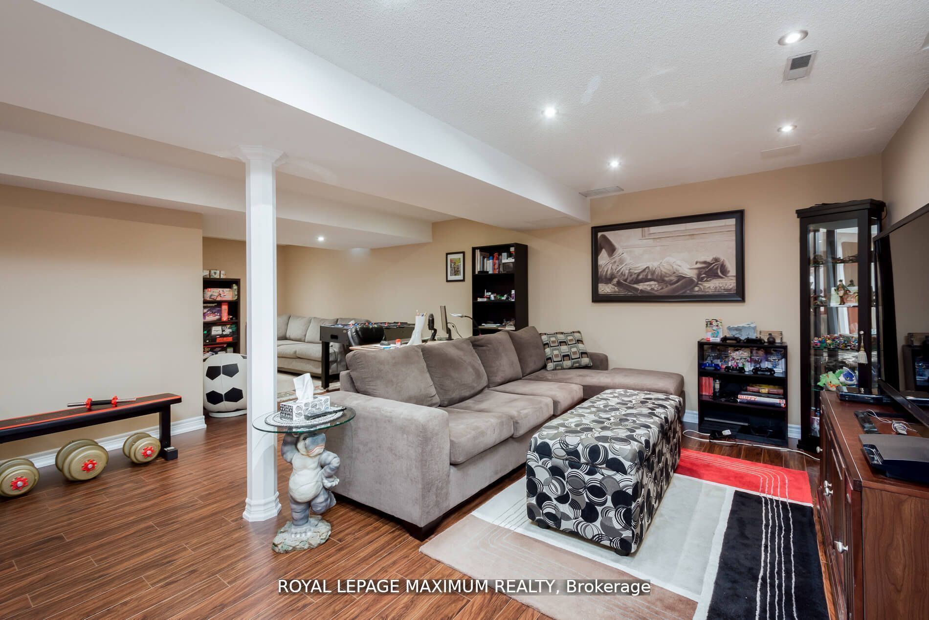 241 Veneto Dr
