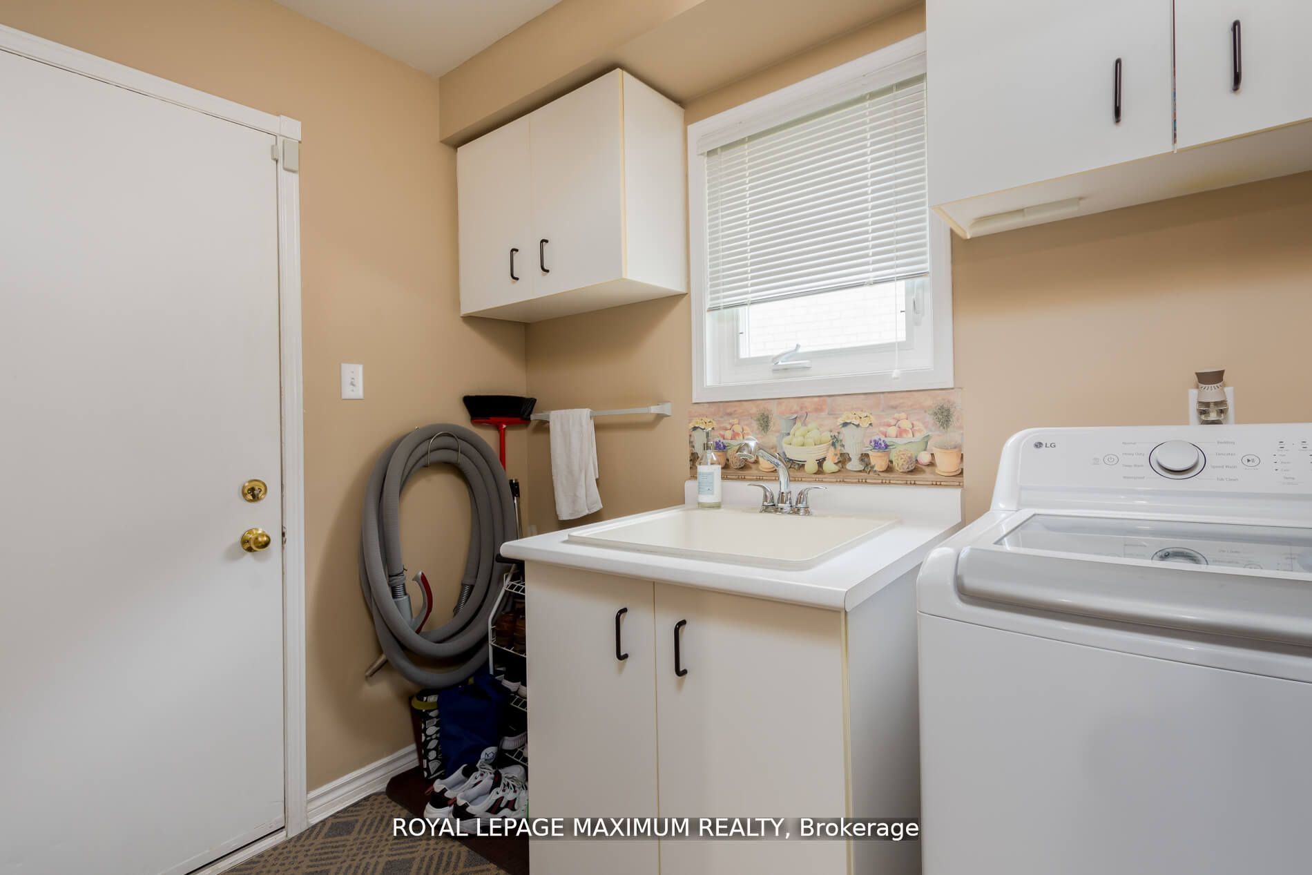 241 Veneto Dr