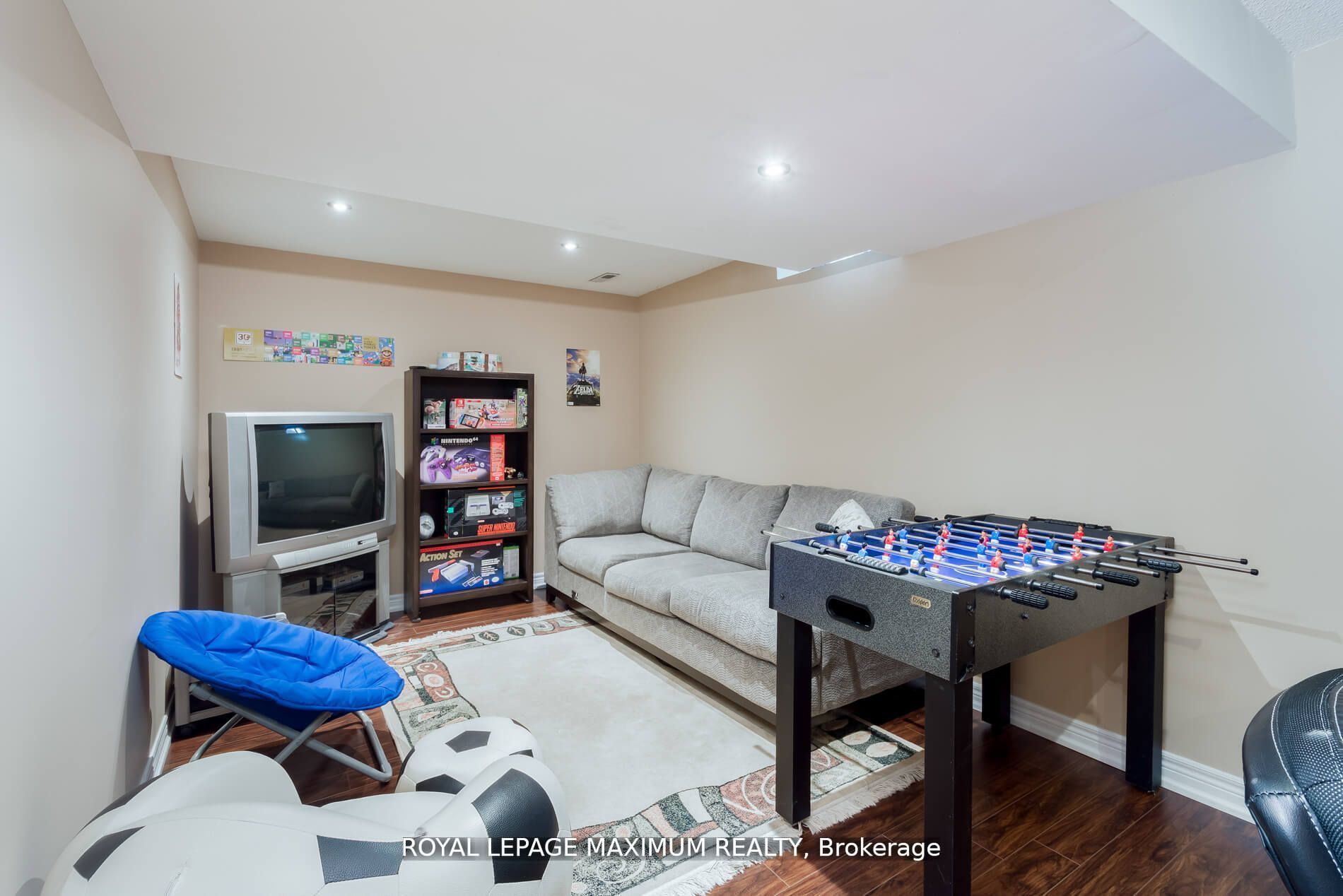 241 Veneto Dr