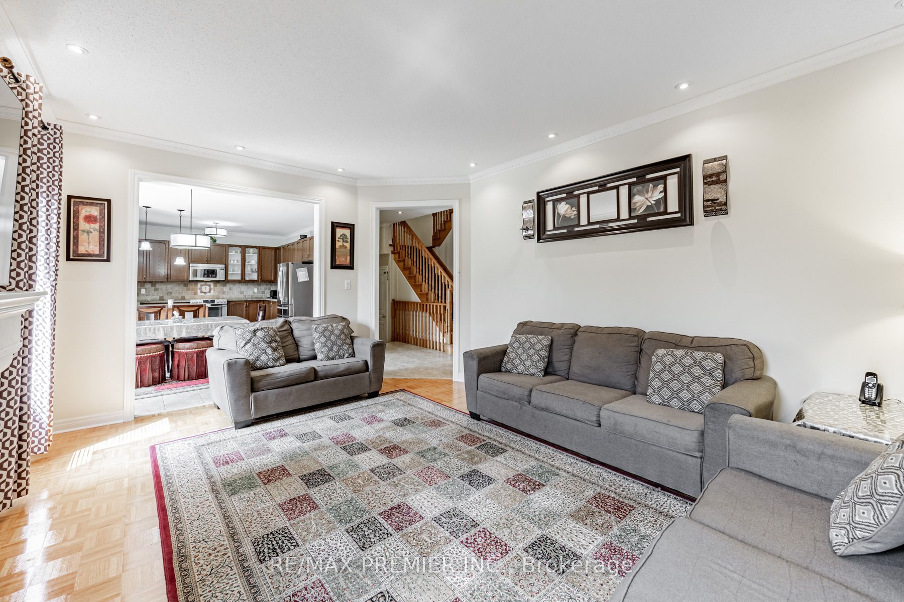 37 Colombo Cres