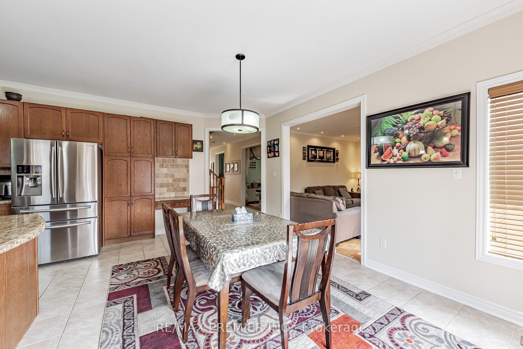 37 Colombo Cres