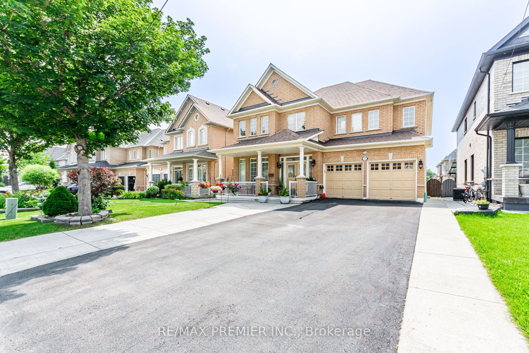 37 Colombo Cres