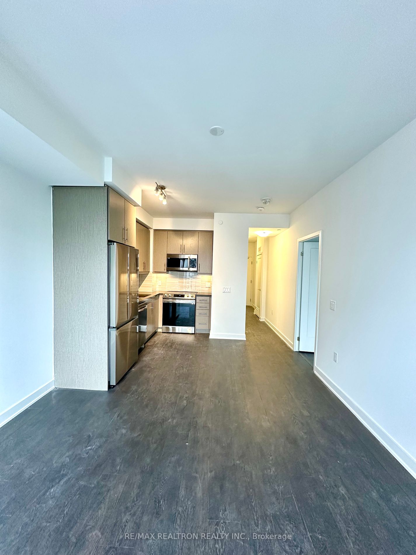 105 Oneida Cres, #1904