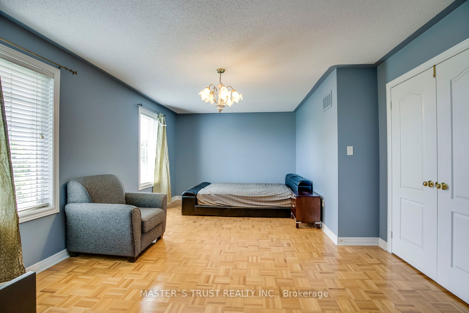 626 Society Crescent