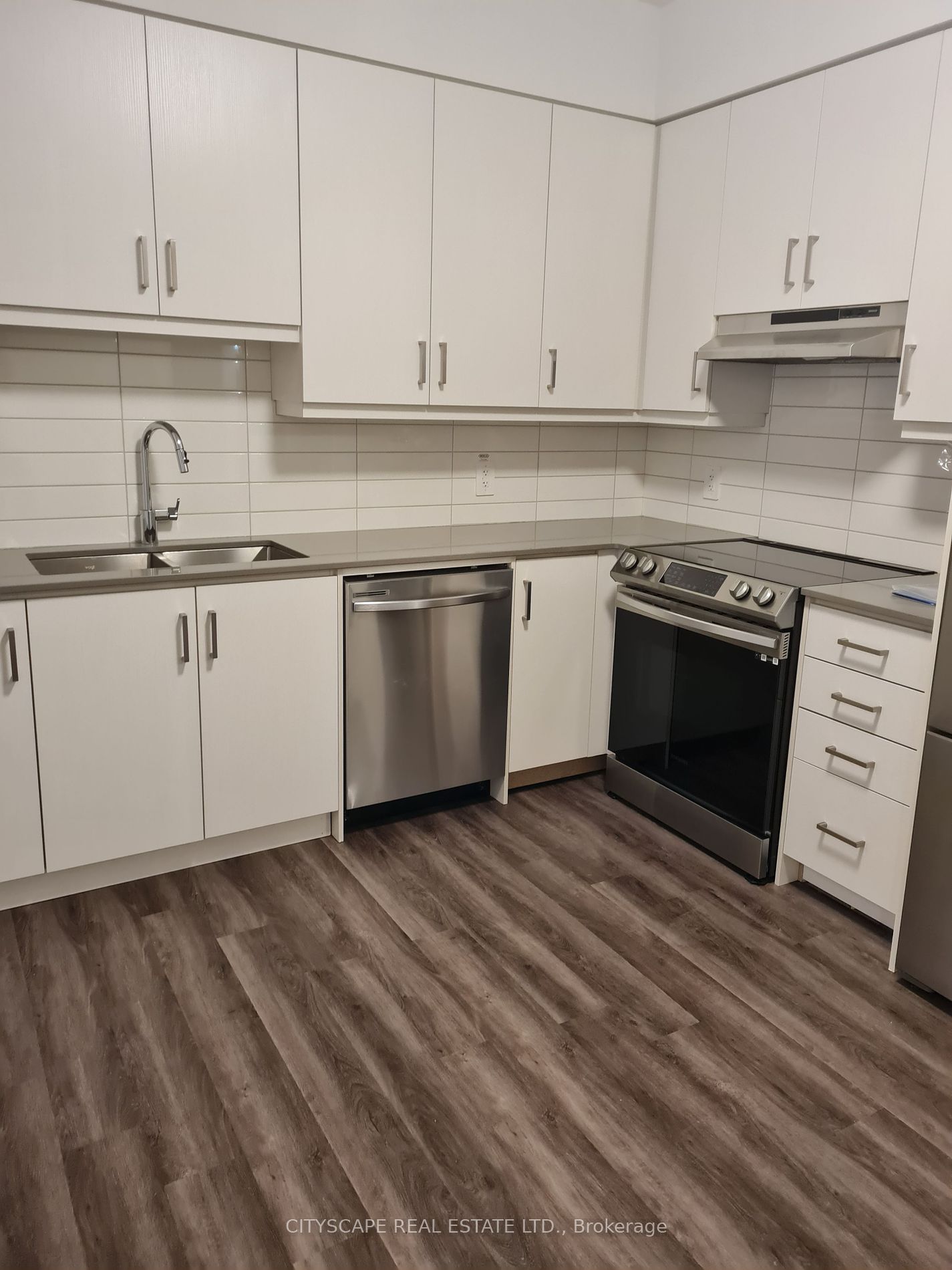 11 Honeycrisp Cres, #23