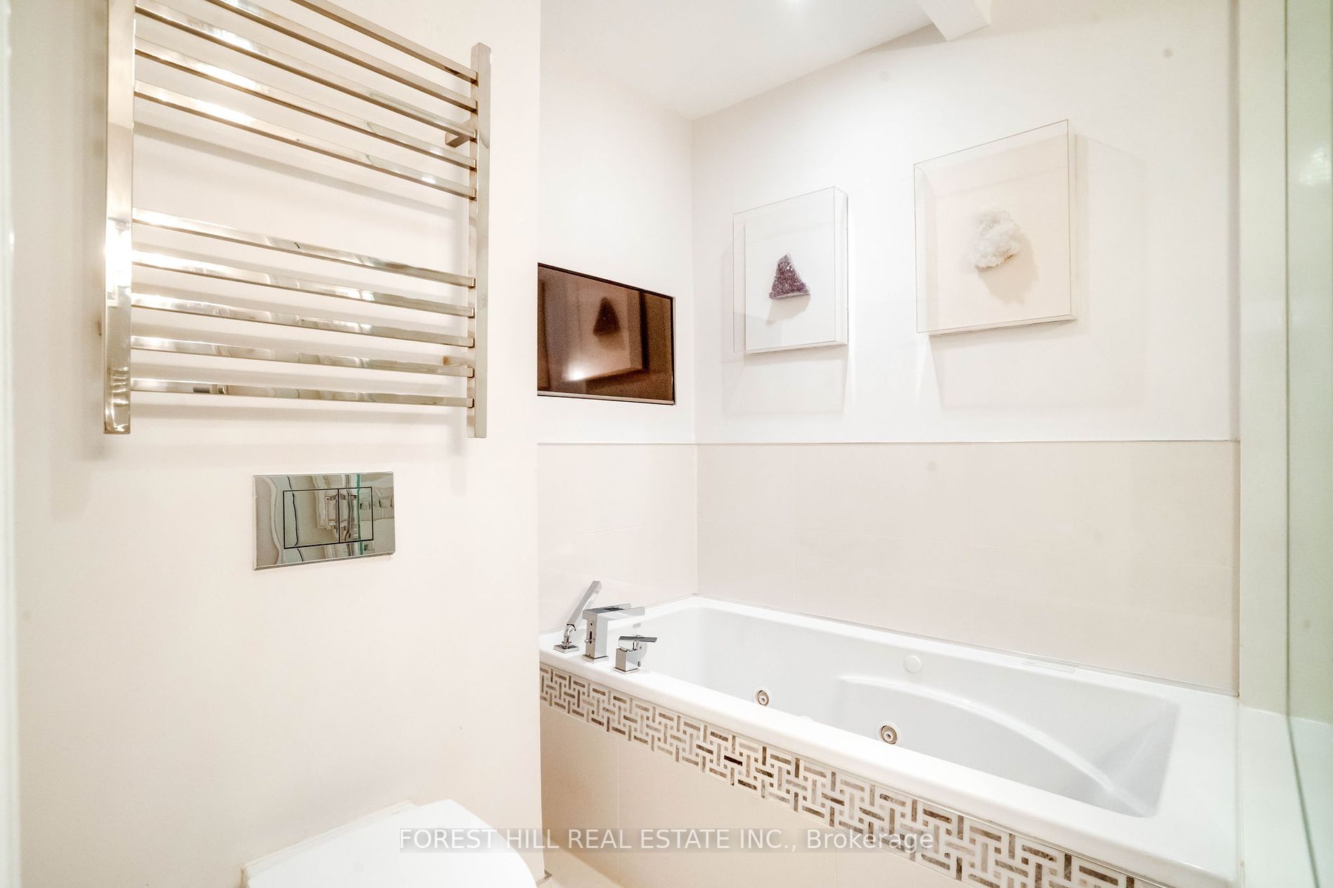 100 Arbors Lane, #5