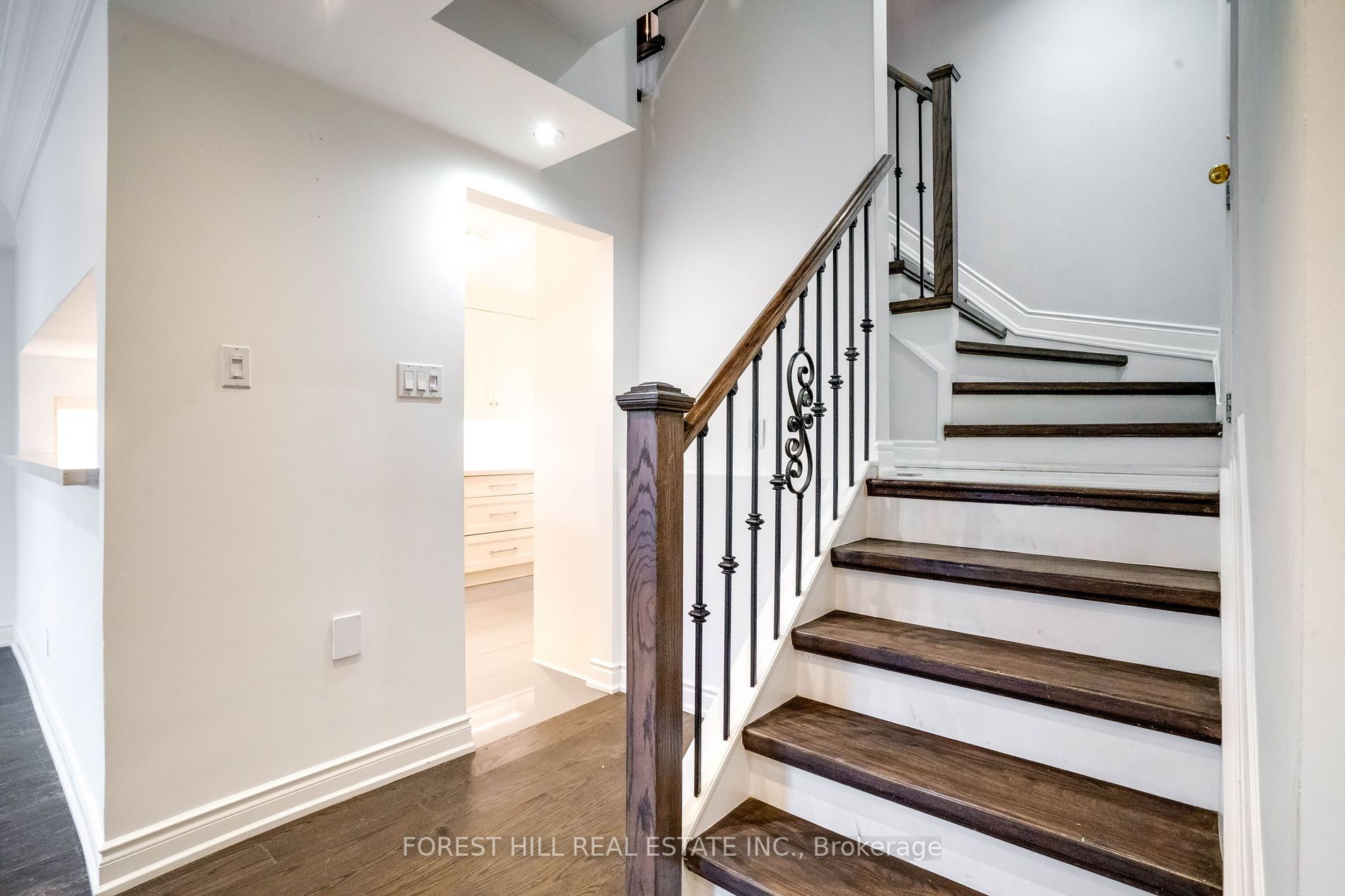100 Arbors Lane, #5